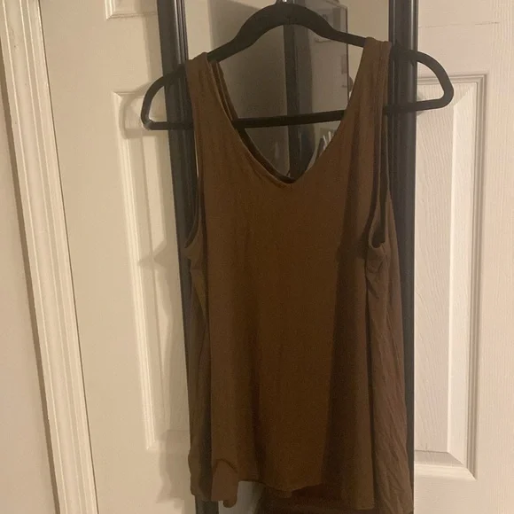 Brand new with tags brown first layer tank - Picture 6 of 8
